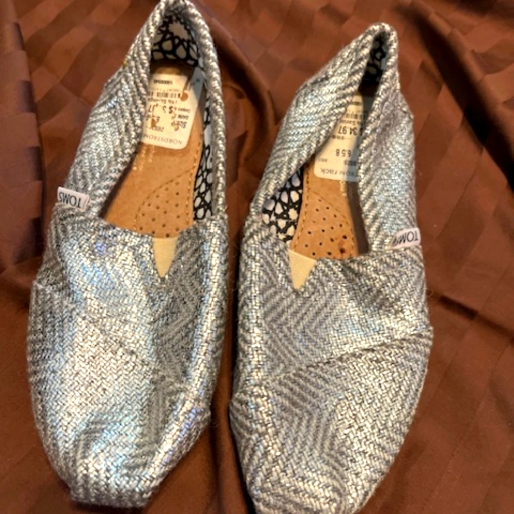 Women's Tom's Shoes